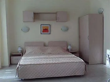 Apartmanhotel Pollo 3*