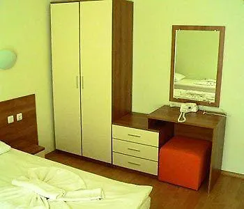 Apartmanhotel Pollo 3*