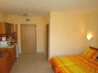 Apartmanhotel Pollo 3*
