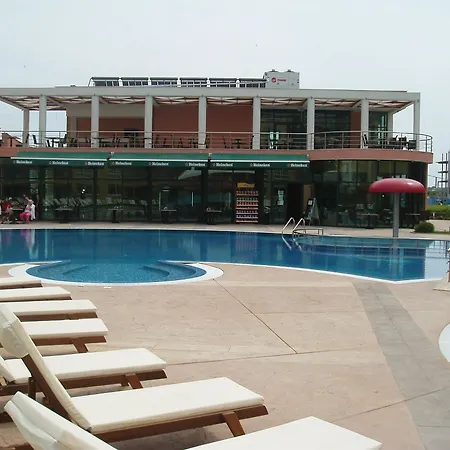 アパートホテル ポッロ 3*