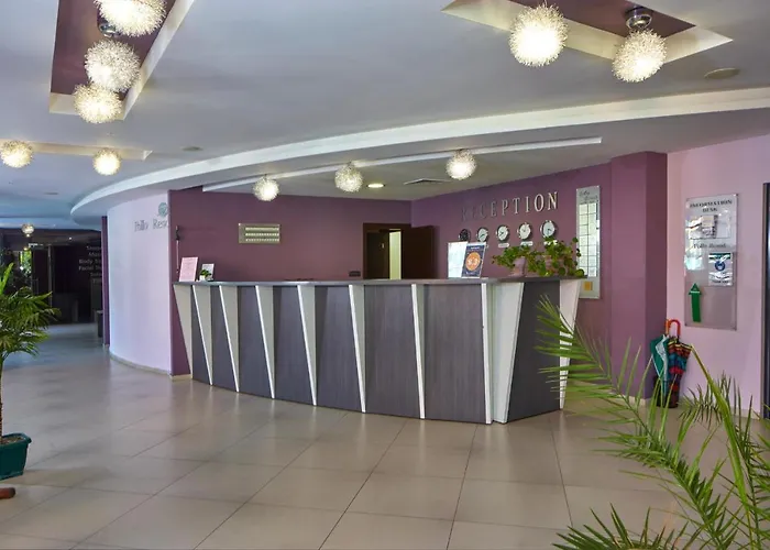 מלון דירות Pollo 3*